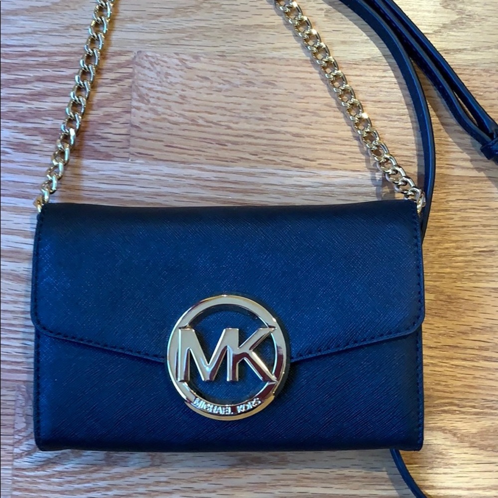 Michael Kors Purse - like new!